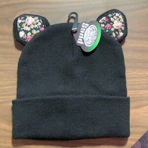 Black beanie with car ears